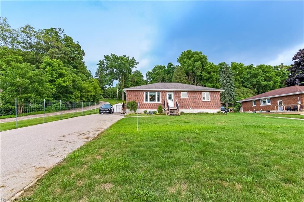 Property Photo:  584616 Beachville Road  ON N0J 1A0 