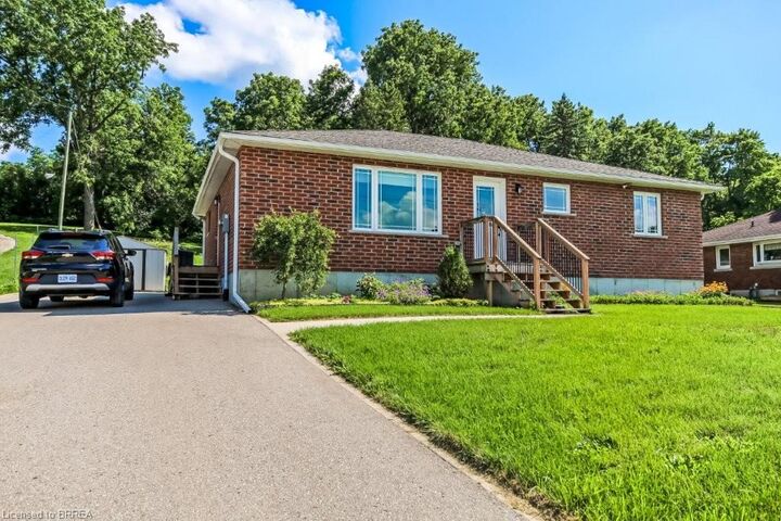 584616 Beachville Road — photo 1