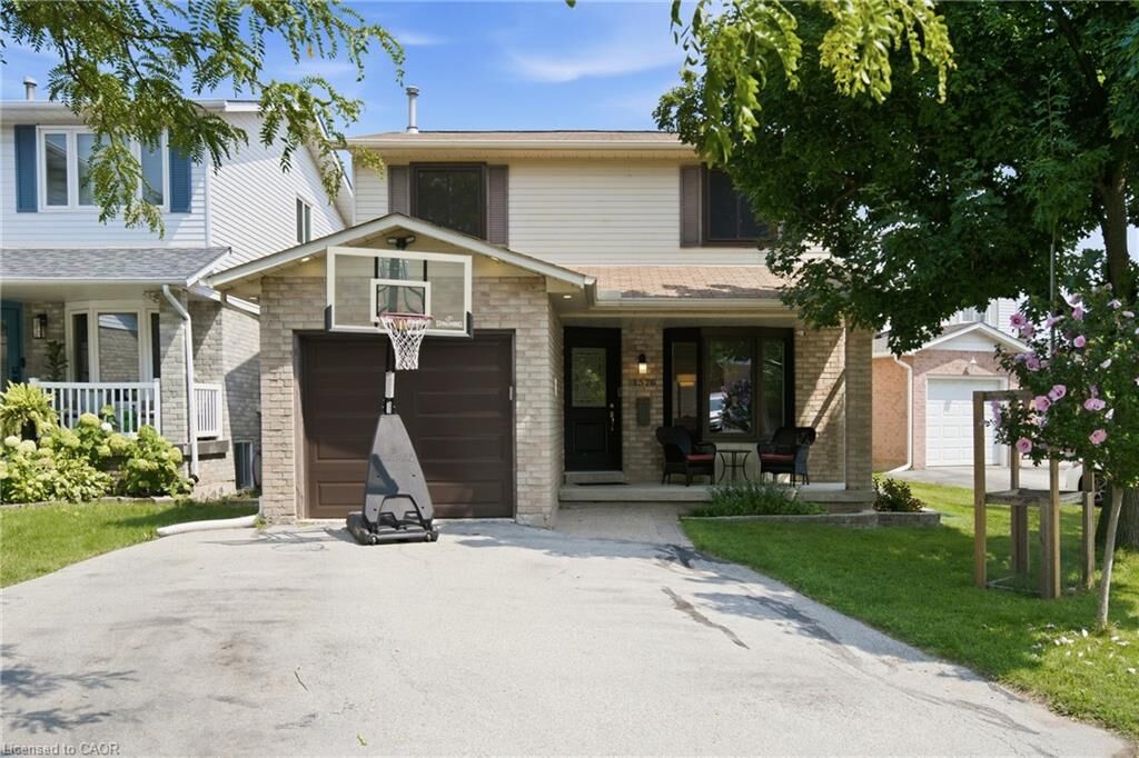 Property Photo:  1576 Riley Avenue  ON L7M 3T3 
