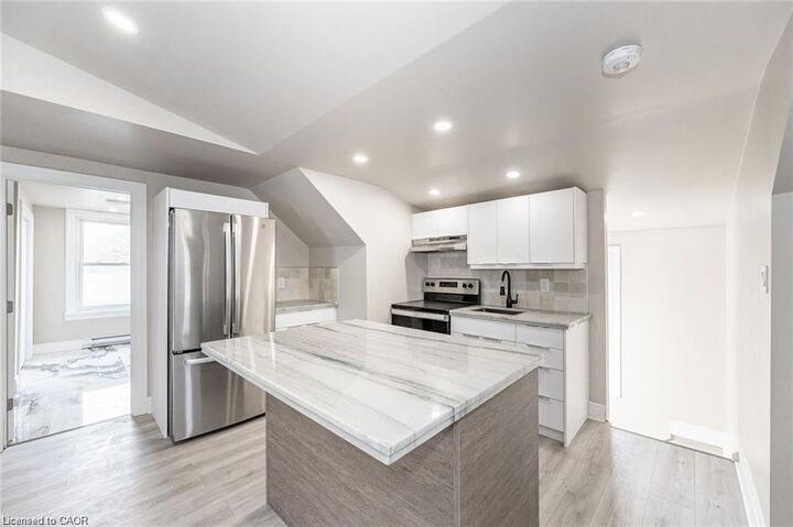 Property Photo:  13 Hatton Drive 2  ON L9G 2H5 