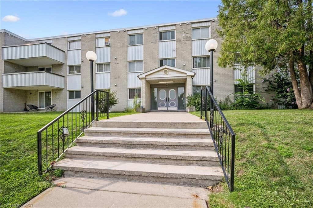 Property Photo:  6 Walton Avenue 107  ON N2C 2B5 