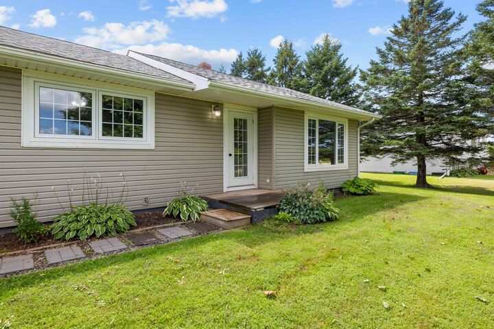Property Photo:  2816 Fort Augustus Road  PE C1B 1A4 