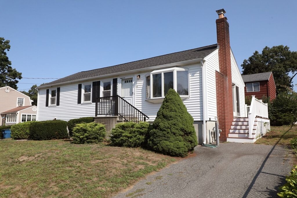 Property Photo:  43 Pratt St  MA 01876 