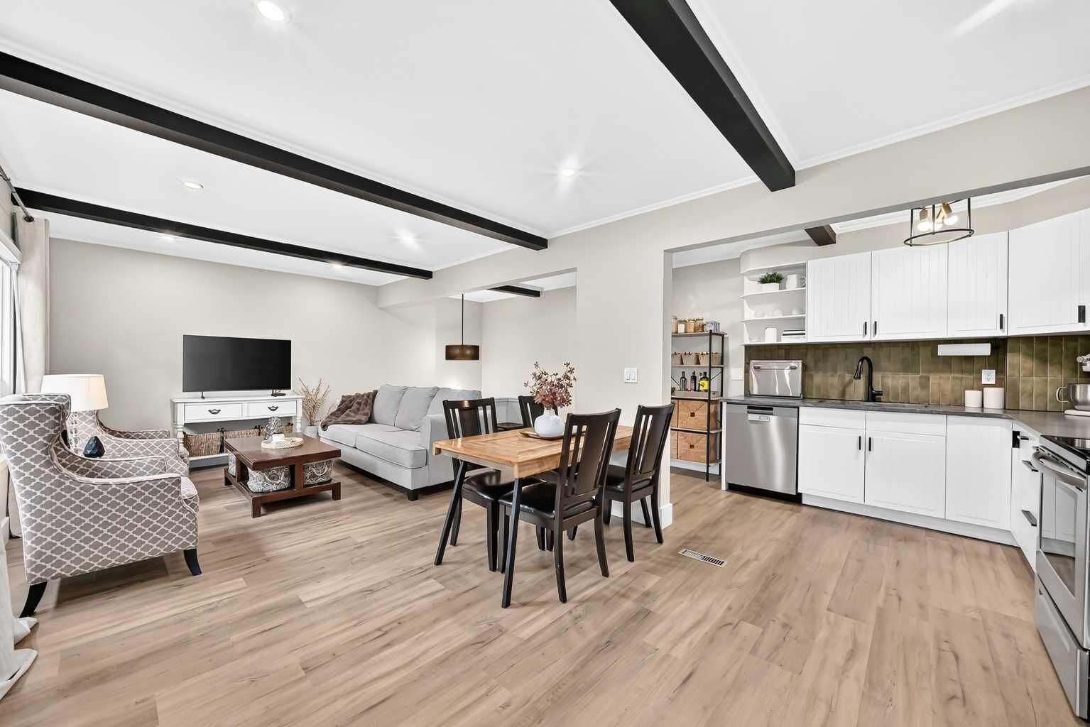 Property Photo:  11010 Bonaventure Drive SE 1702  AB T2J 3A8 