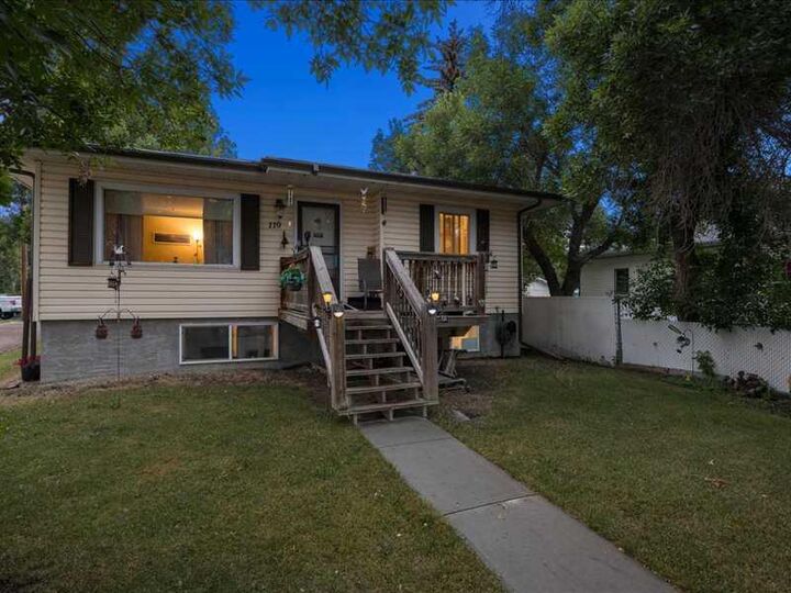 Property Photo:  110 Railway Avenue  AB T0J 2R0 