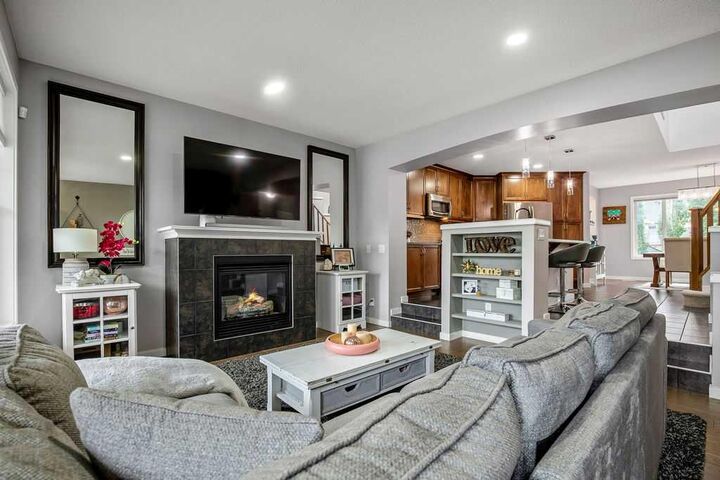 Property Photo:  81 New Brighton Heights SE  AB T2Z 0P7 