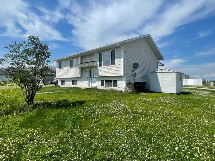 Property Photo:  4802 64 Avenue  AB T9M 0A9 