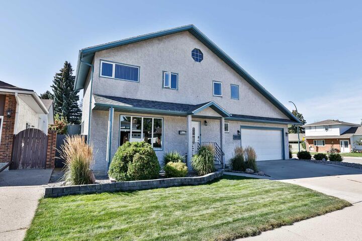 Property Photo:  3802 Oak Drive S  AB T1K 4H5 