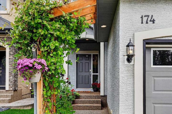 Property Photo: 174 Cranridge Terrace SE AB T3M 0H9