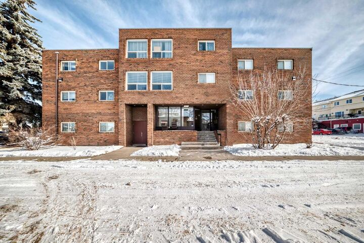 Property Photo:  319 2 Avenue 402  AB T1P 1T7 
