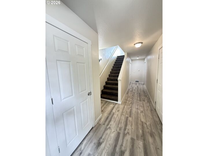 Property Photo:  15423 NE Alton St  OR 97230 