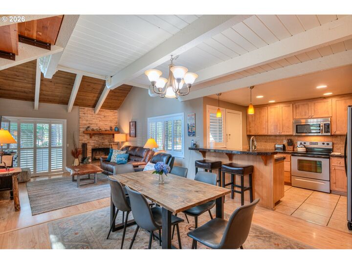 Property Photo:  17636 Tennis Village Ct 31  OR 97707 