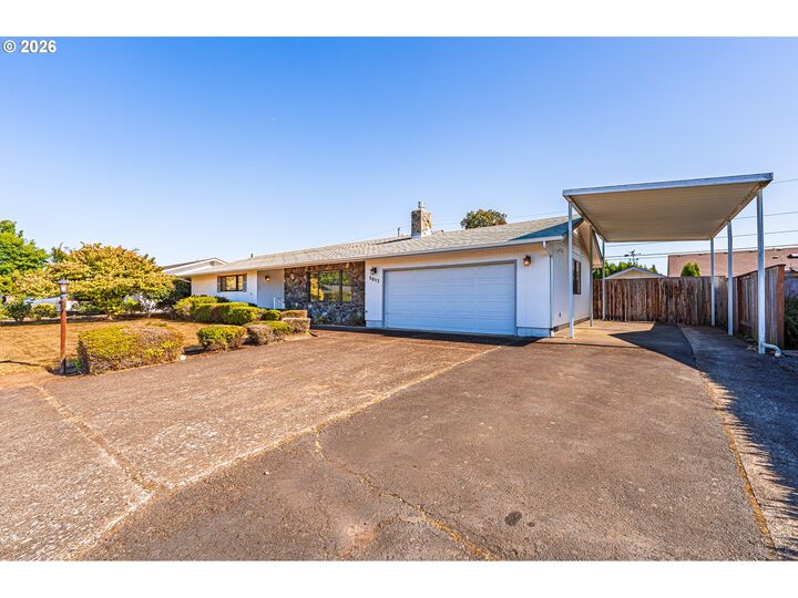 Property Photo: 2053 Firth Ave OR 97477