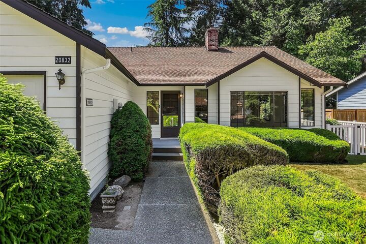 Property Photo: 20832 88th Place W WA 98026