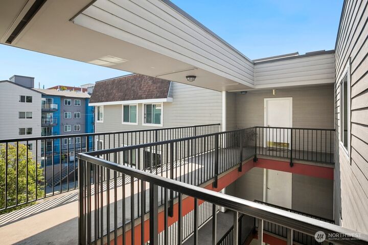 Property Photo: 1617 Summit Avenue 42 WA 98122