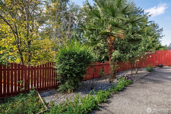 Property Photo: 5329 S 319th Street WA 98001