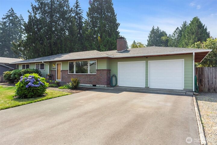 Property Photo:  10615 SE 244th Street  WA 98030 