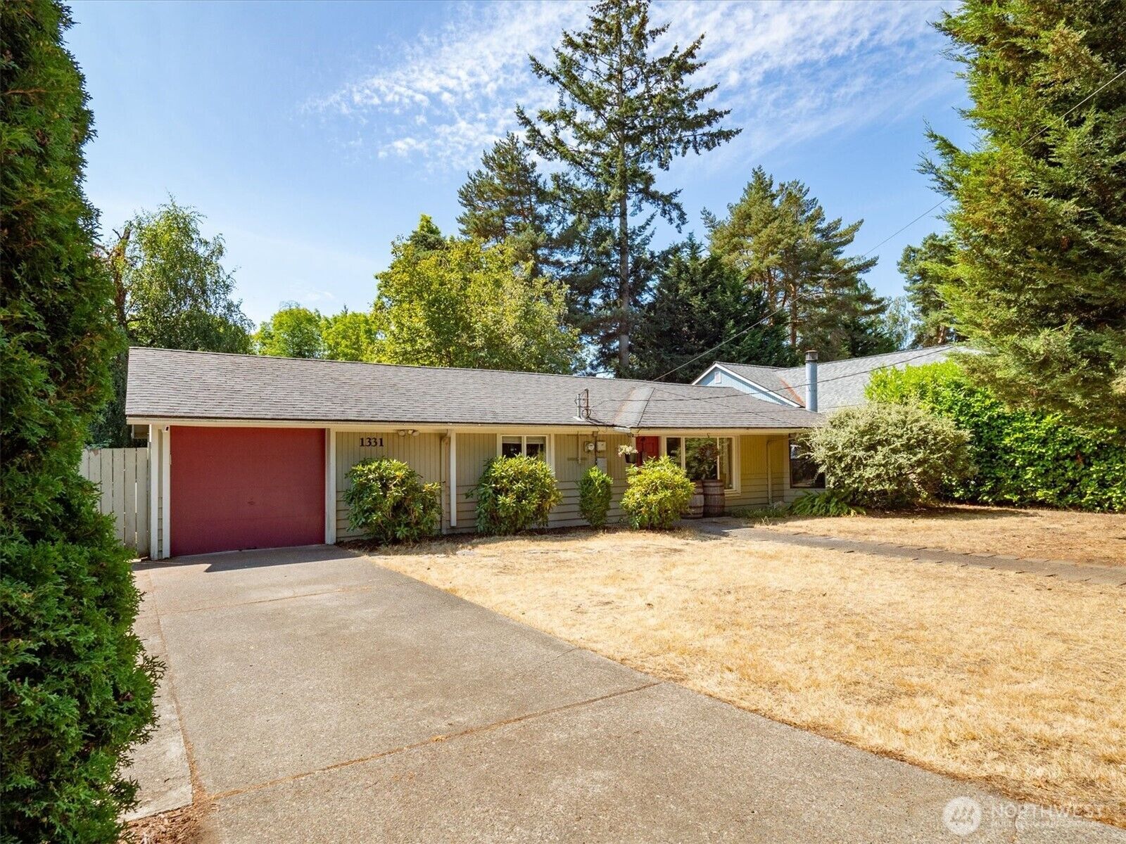 Property Photo:  1331 N 121st Street  WA 98133 