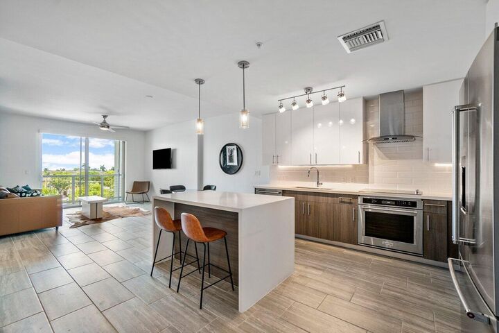 Property Photo:  236 SE Fifth Avenue 303  FL 33483 
