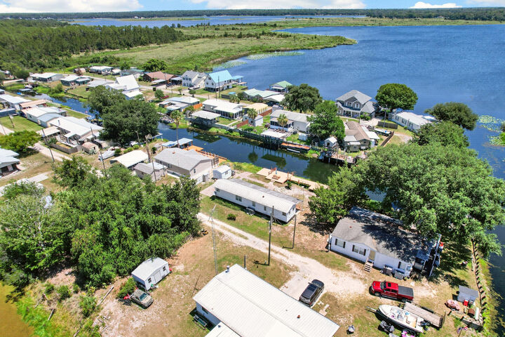 Property Photo: 13651 NE 237th Court FL 32134