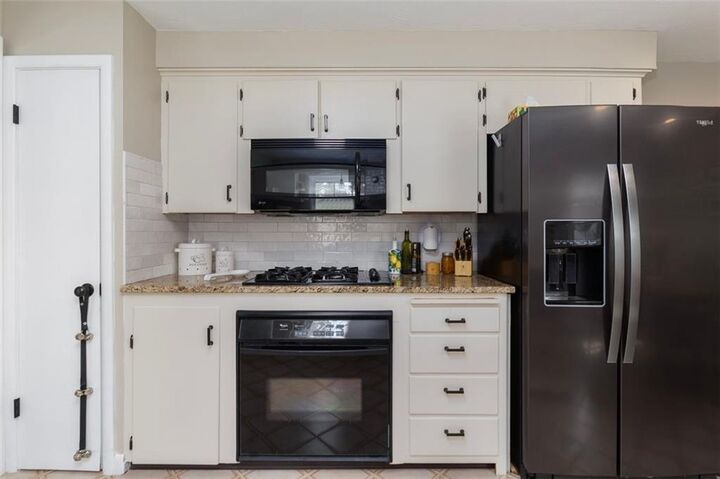 Property Photo: 5 Beverly Drive RI 02865