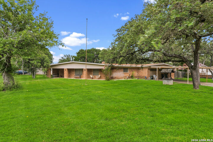 Property Photo:  210 Kimberly Dr  TX 78148 