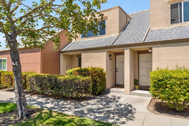 Property Photo:  5040 Calle De Escuela  CA 95054 