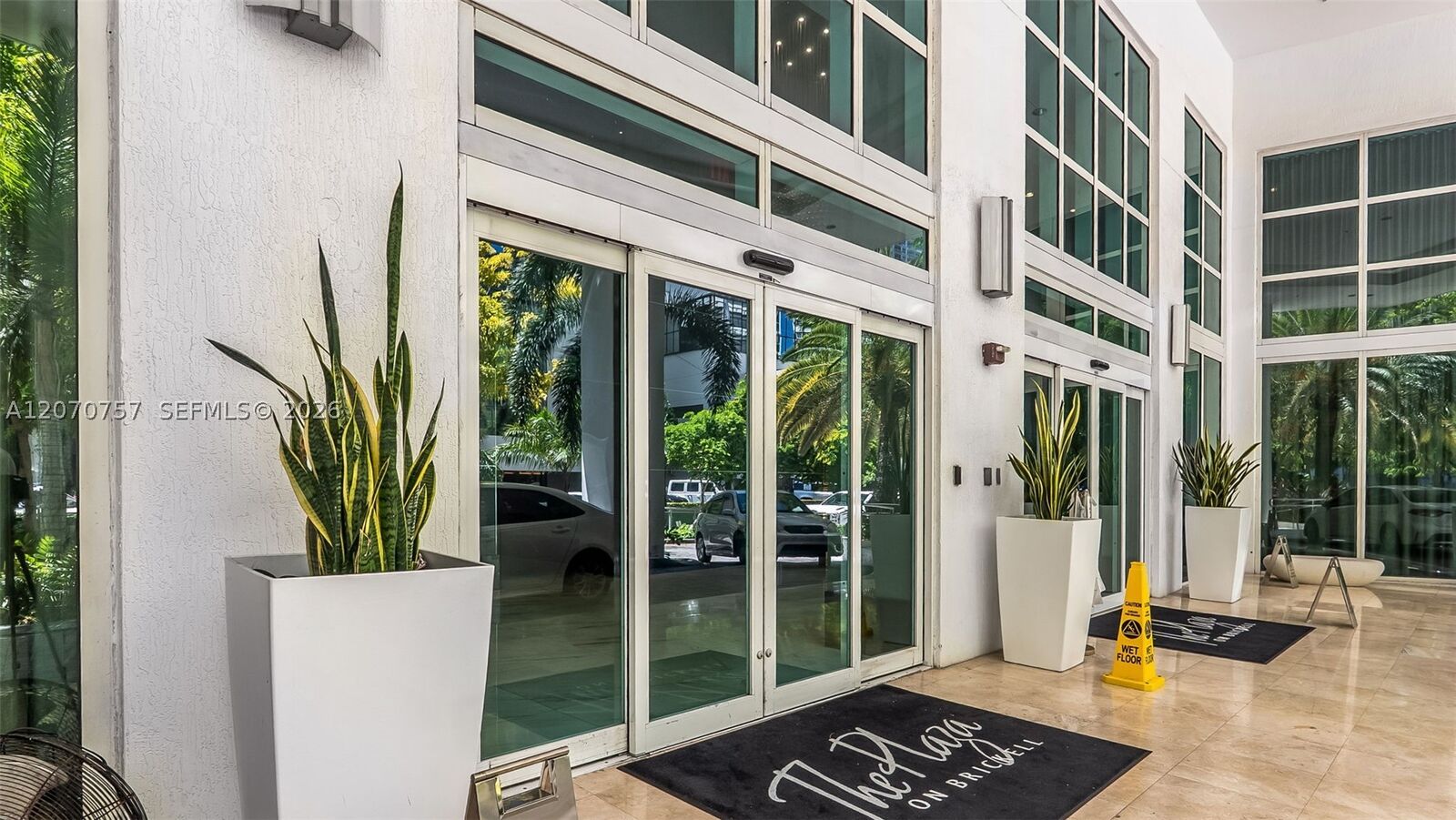Property Photo: 951 Brickell Ave 3801 FL 33131