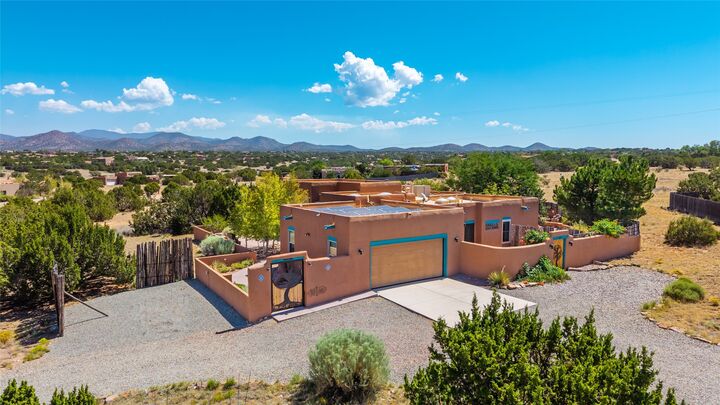 Property Photo:  1 Domingo Place  NM 87508 