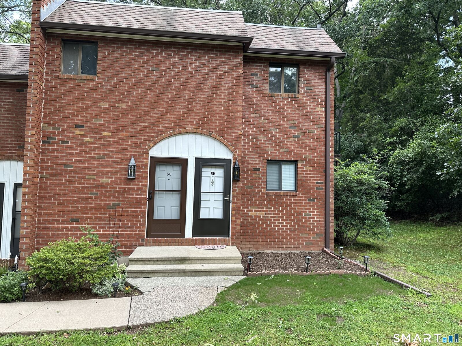 Property Photo: 550 Darling Street 5H CT 06489