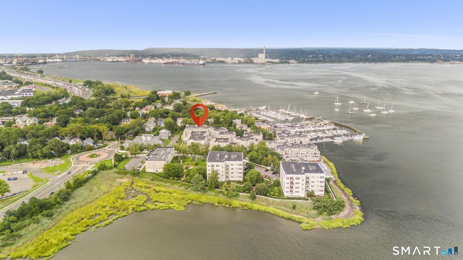 Property Photo: 95 Harbour Close 95 CT 06519