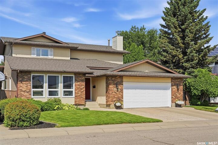 Photo de la propriété:  306 Whitewood Road  SK S7J 4L8 