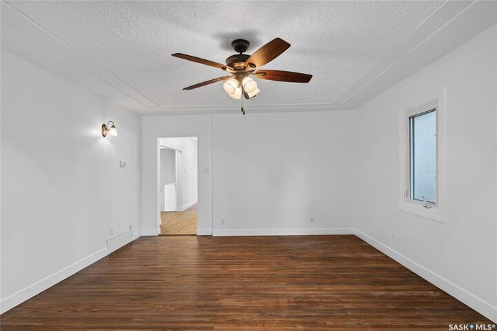 Property Photo: 2501 Kelvin Avenue SK S7J 0T6