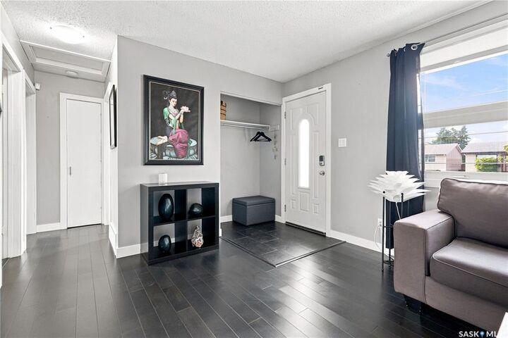 Property Photo:  105 Grant Street  SK S7N 2A2 