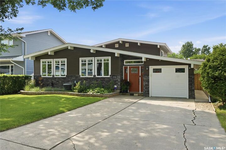 Property Photo: 1710 Cameron Avenue SK S7H 3N3