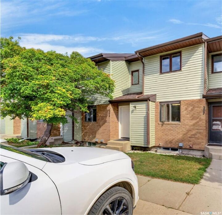 Property Photo: 309 7th Avenue SK S0K 2A0