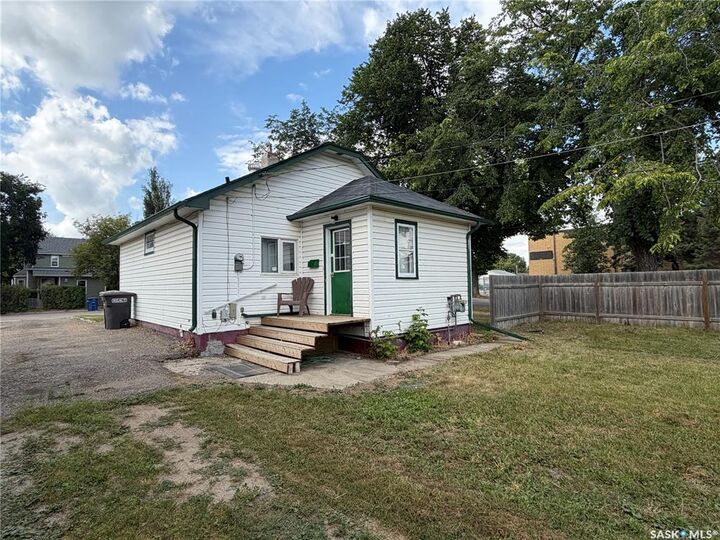 Property Photo: 740 12th Street SK S0K 2A0