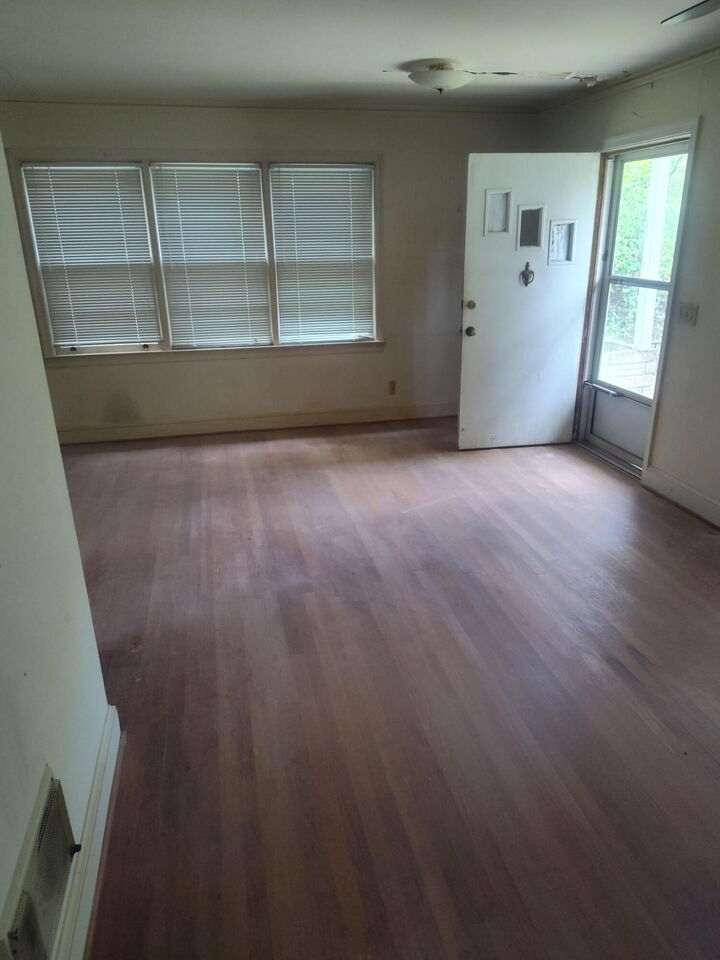 Property Photo:  37 Reed Street  SC 29150 