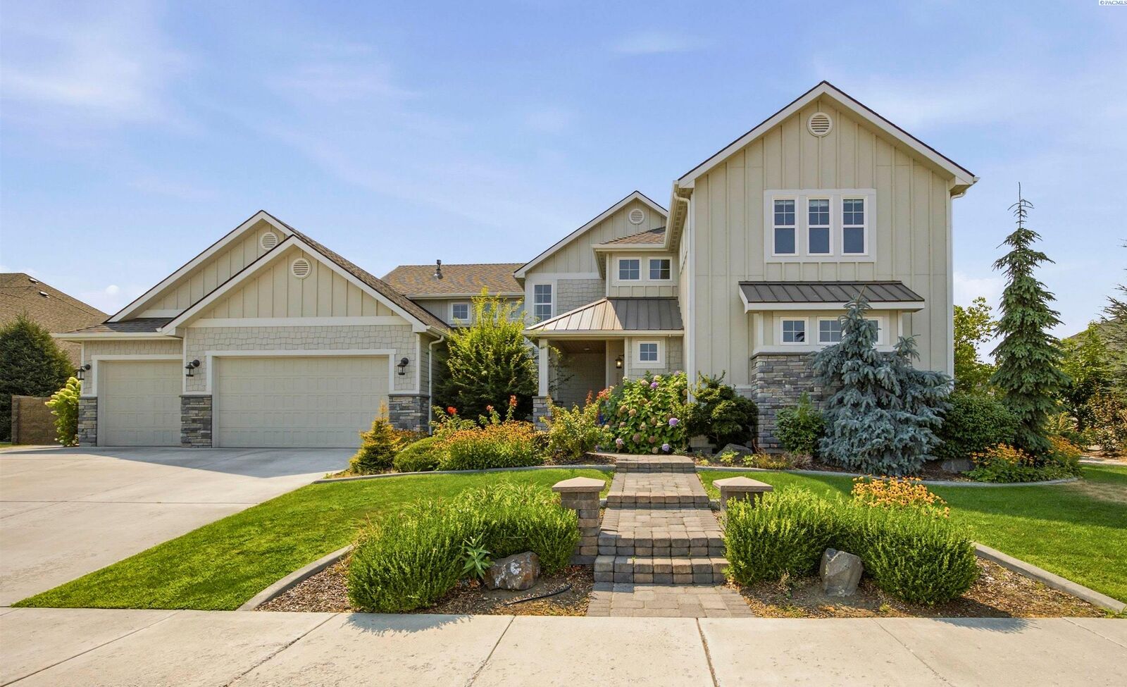 Property Photo:  5101 W 20th Ave  WA 99338 