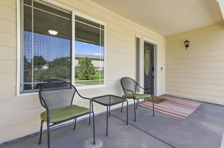 Property Photo: 3204 Northridge WA 99353