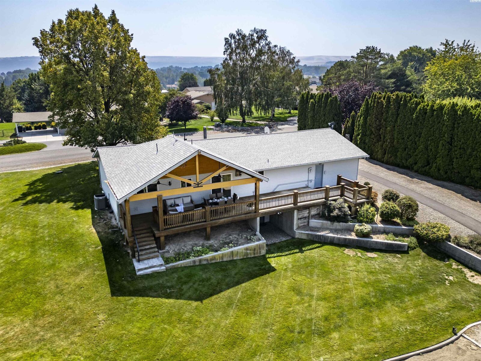 Property Photo: 97904 E Clover Road WA 99338