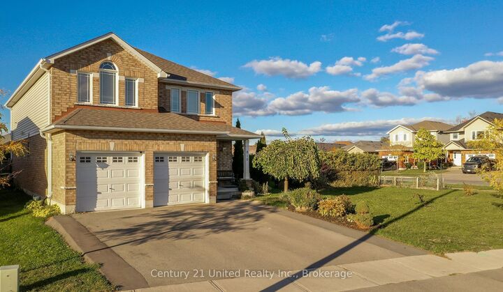 Property Photo: 810 Hargrove Trail ON K9L 0B6