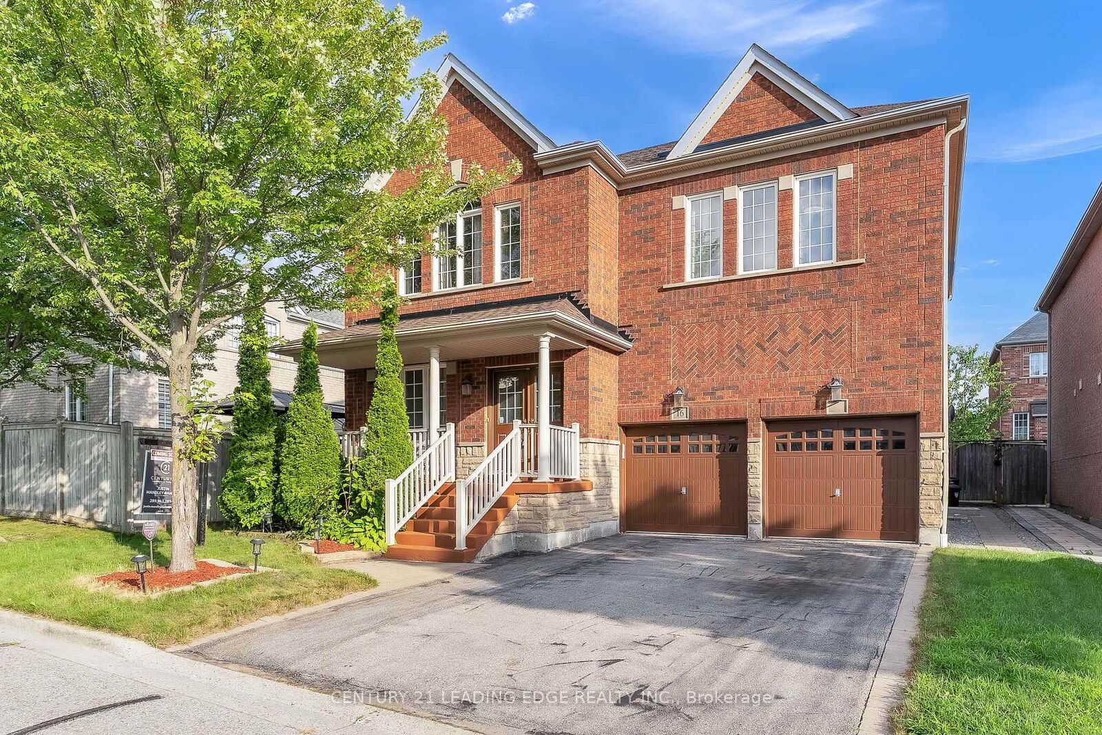 Property Photo: 16 Bicknell Court ON L1T 0G3