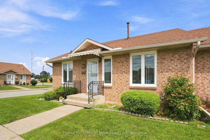 Property Photo:  122 Bunting Road 68  ON L2P 3X7 