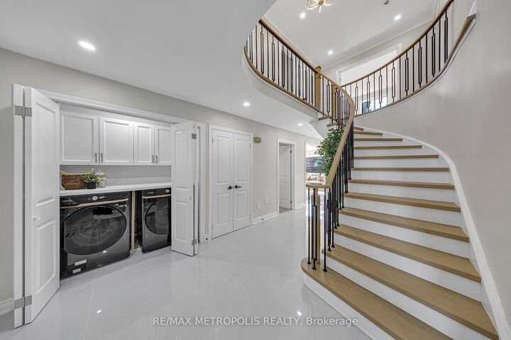 296 Thornton Road N — photo 1