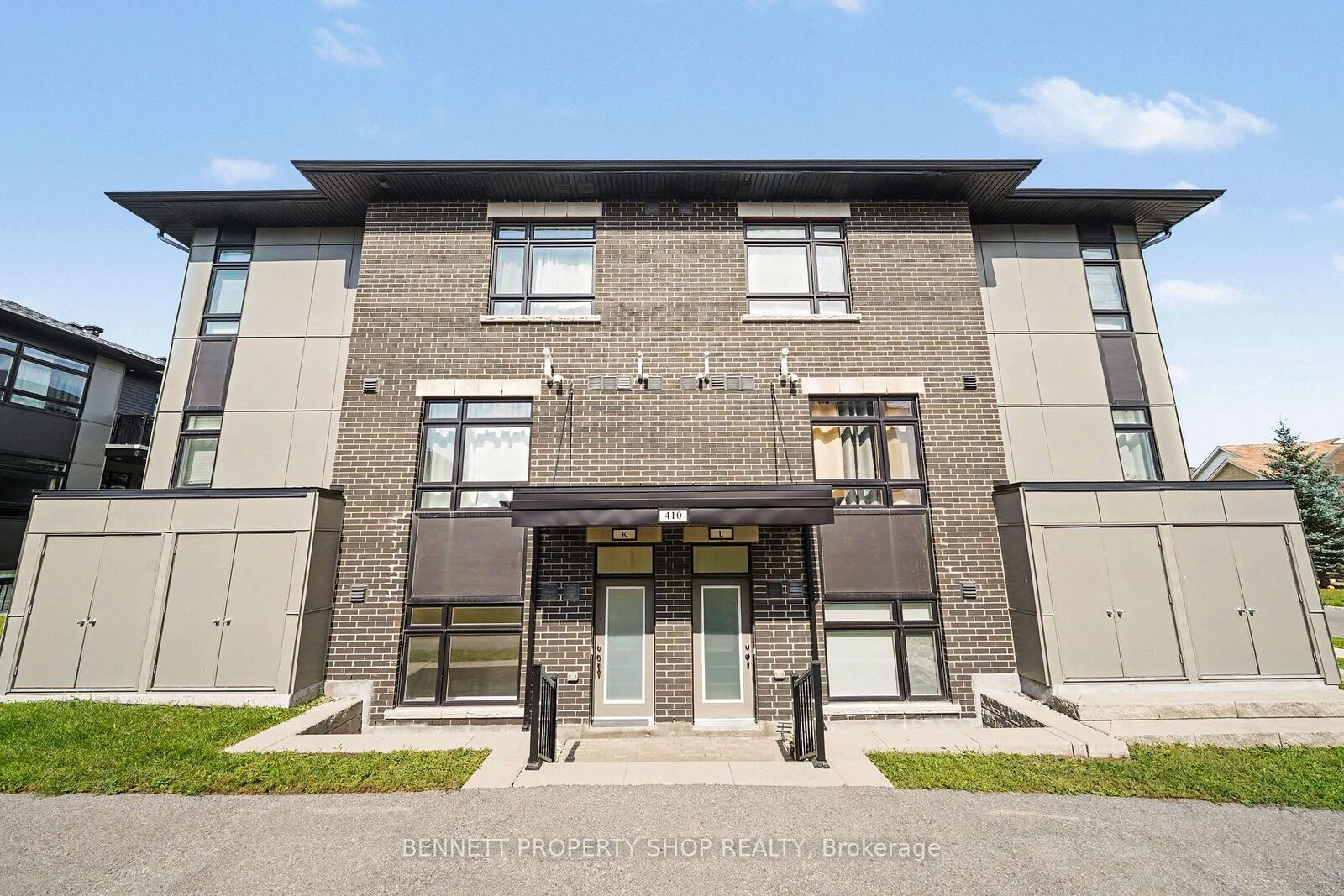 Property Photo: 410 Rolling Meadow Crescent K ON K1W 0S1