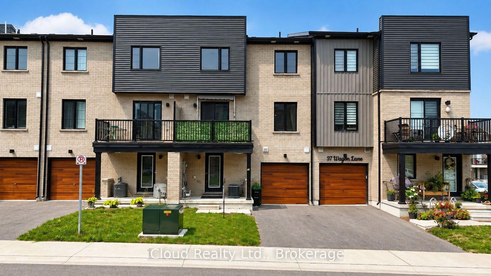 Property Photo: 35 Wagon Lane ON L9J 0V4