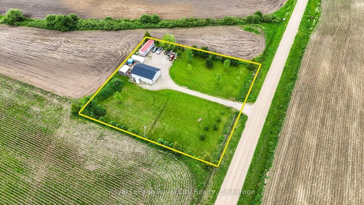 Property Photo:  7793 Sideroad 8 Side Road E  ON N0G 2E0 