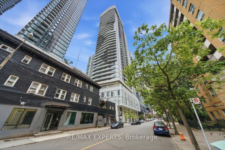 Property Photo:  77 Mutual Street 401  ON M5B 0B9 