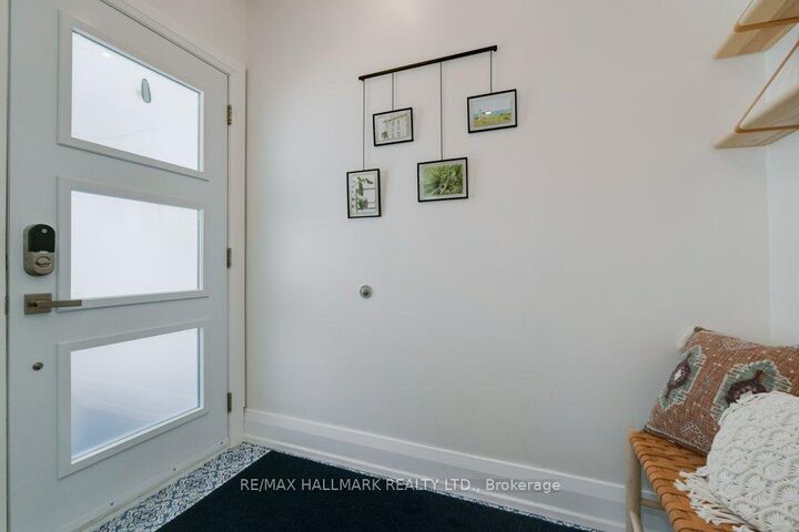 Property Photo: 338 Kenilworth Avenue ON M4L 3S8